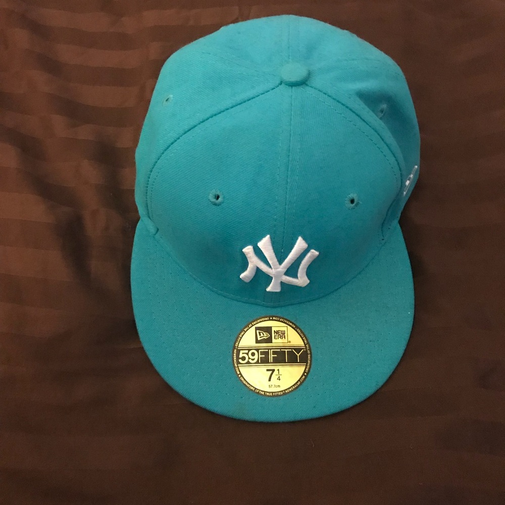 Teal NY Yankees Hat Size 7 1/4